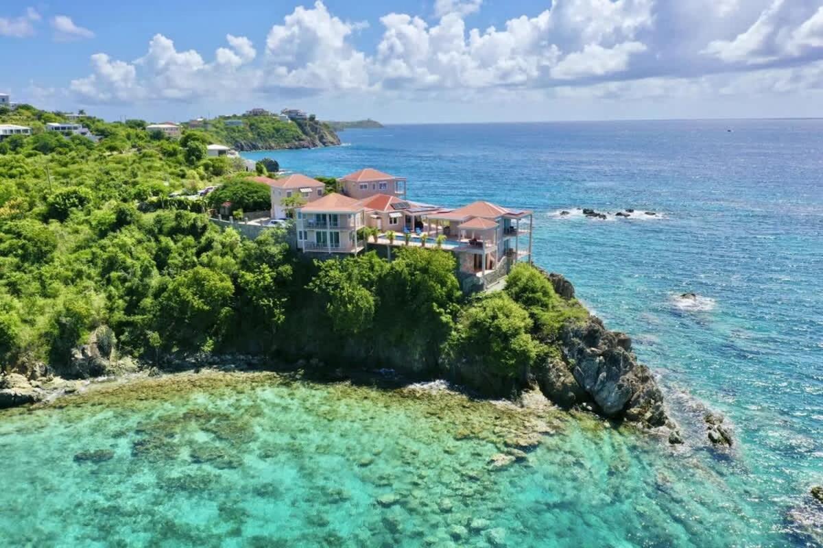 Cottage At Oceanfront Villa With Pool East End  Extérieur photo